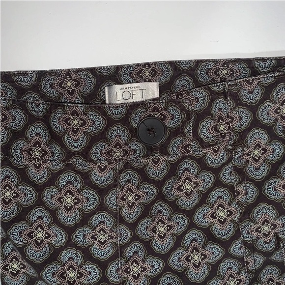 Ann Taylor Loft Women's Petite Brown Floral Cotton Mid Rise Capri Pants Size 14P - Picture 3 of 7